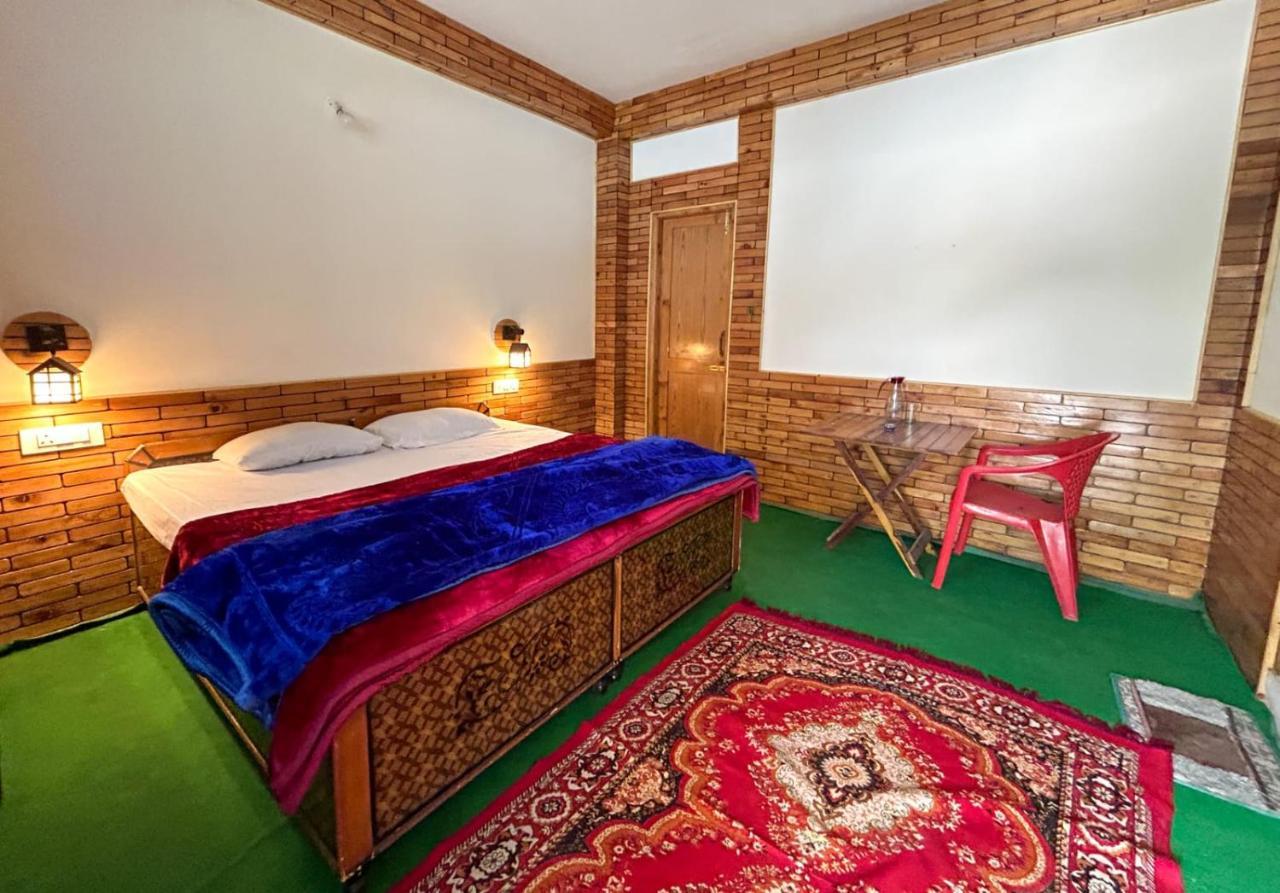 Tandav And Aparthotel *